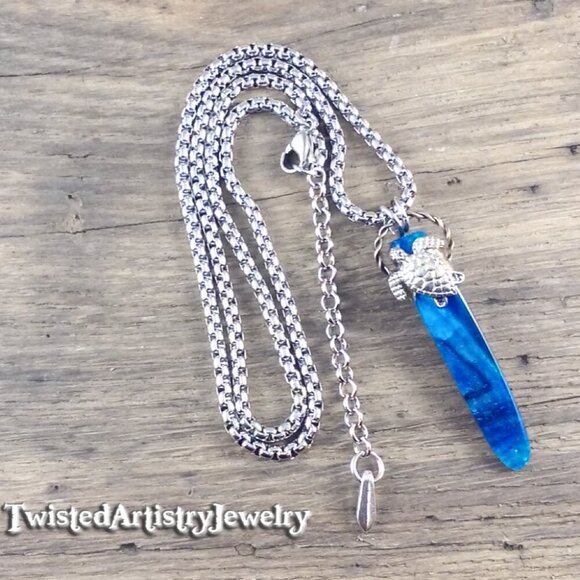 Sea Turtle and Blue Agate Shard Pendant Necklace - Picture 5 of 6